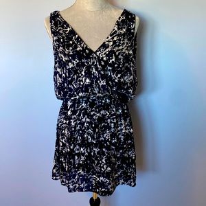 Joie 🖤 Navy and Black Mini Dress with Snap Closure and Bow detail on back 🎀